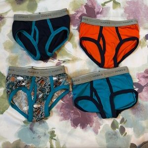 NWOT Hanes 4T underwear. Again by the time we opened it they were too small.